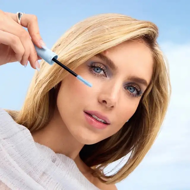 COVERGIRL Lash Blast Volume Mascara,Makeup and Beauty Products, Makeup Tips, Try On Looks and More